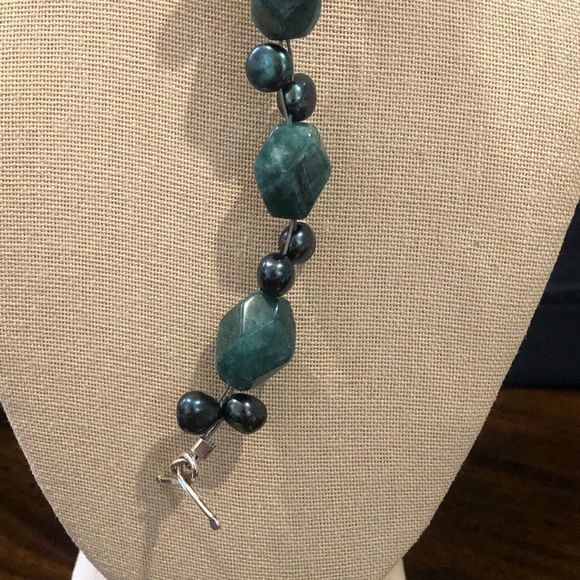 Dark Green Chalcedony Gemstone and Sterling Silver Set - Picture 10 of 14